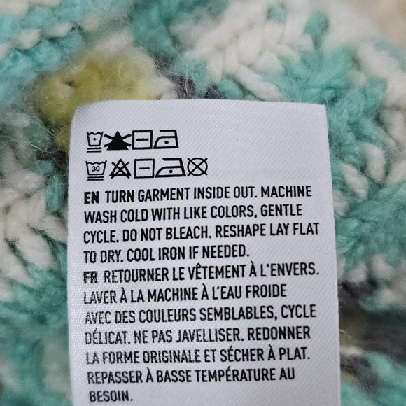 AE Oversized Fairisle Mock Neck Sweater Size Medium - Picture 13 of 13